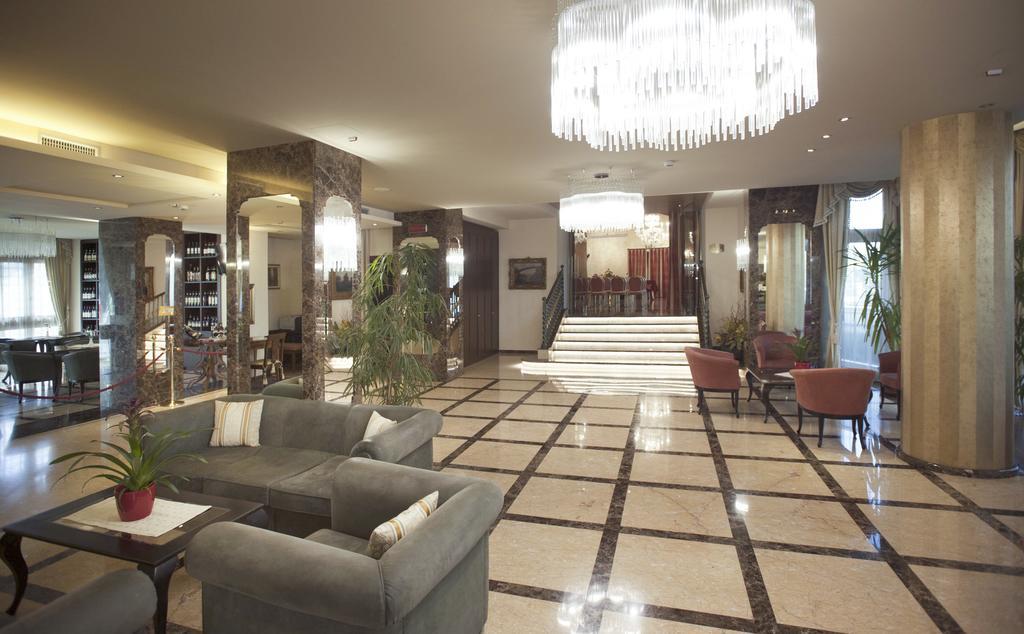 Hotel Calissano Άλμπα Εξωτερικό φωτογραφία