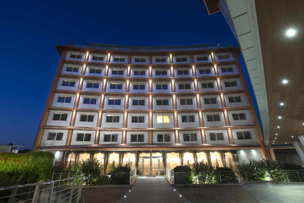 Hotel Calissano Άλμπα Εξωτερικό φωτογραφία
