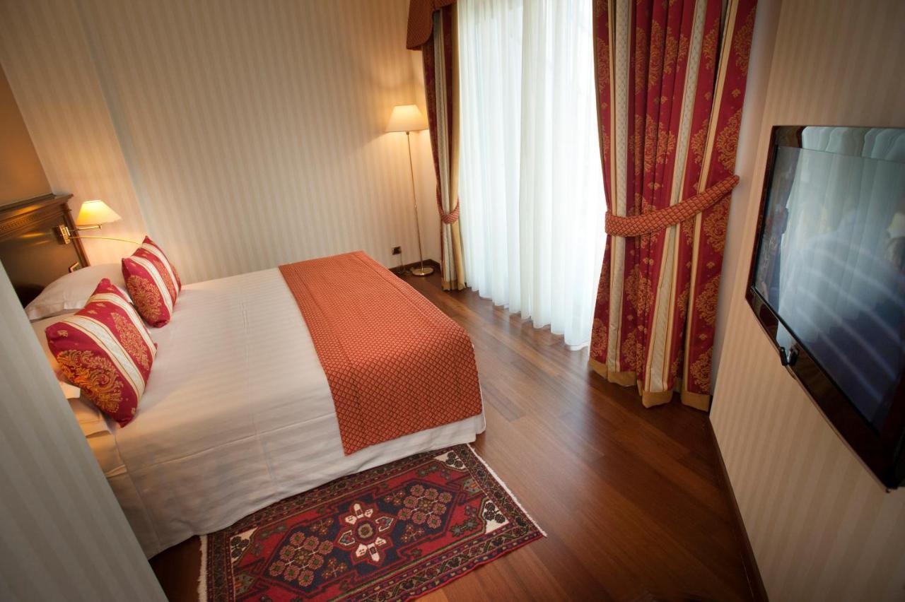 Hotel Calissano Άλμπα Εξωτερικό φωτογραφία