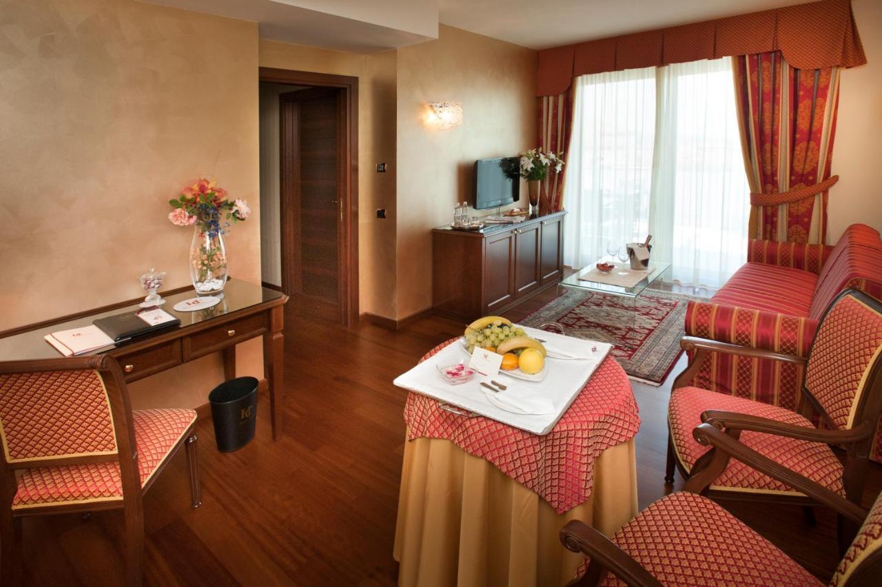 Hotel Calissano Άλμπα Εξωτερικό φωτογραφία
